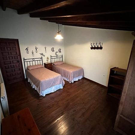 Espaciosa Y Elegante Casa Rural En 洛斯马里恩 外观 照片