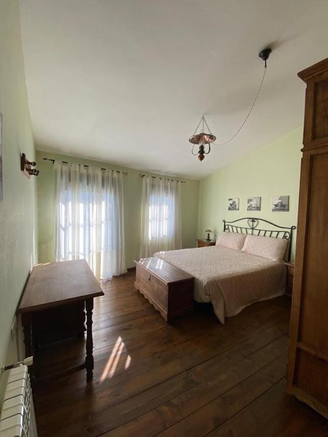 Espaciosa Y Elegante Casa Rural En 洛斯马里恩 外观 照片