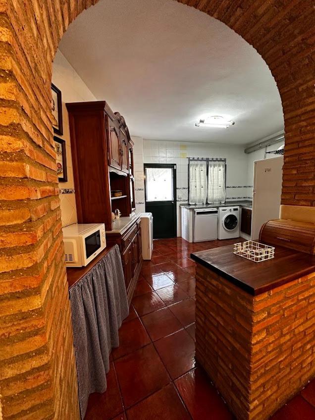 Espaciosa Y Elegante Casa Rural En 洛斯马里恩 外观 照片