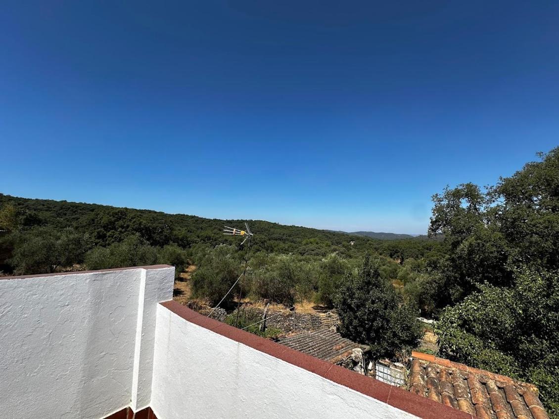 Espaciosa Y Elegante Casa Rural En 洛斯马里恩 外观 照片